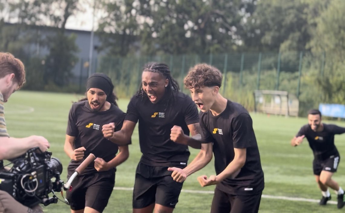 SelectSportsA's tweet image. We have had an incredible shoot this week showcasing our talent across football, basketball and tennis with specialist choreography for each sport. Special thanks to all sports artists &amp;amp; to TIG productions &amp;amp; photographer Hamish Brown. Now for the edit 🙌🏆