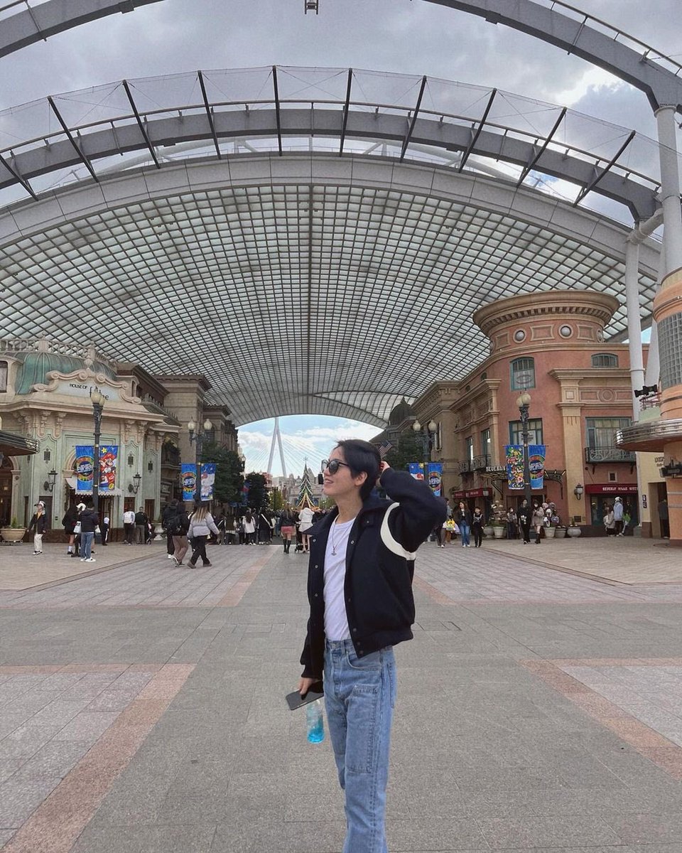 딱히 놀이공원에 흥미 없어보이시는데
막둥이아기가 가자니까 쫄래쫄래 따라가서
최고로 즐기고 오신거
..
그리고너무잘생김
미치겟네