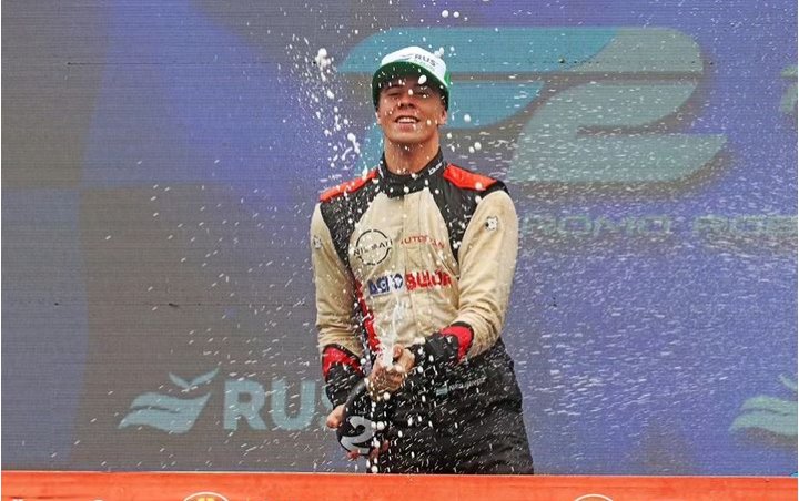 Pole Position tweet media