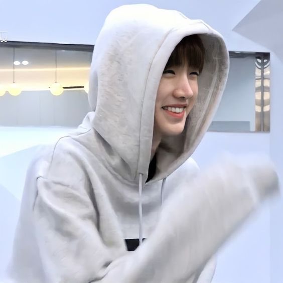 เพื่อน tweet media