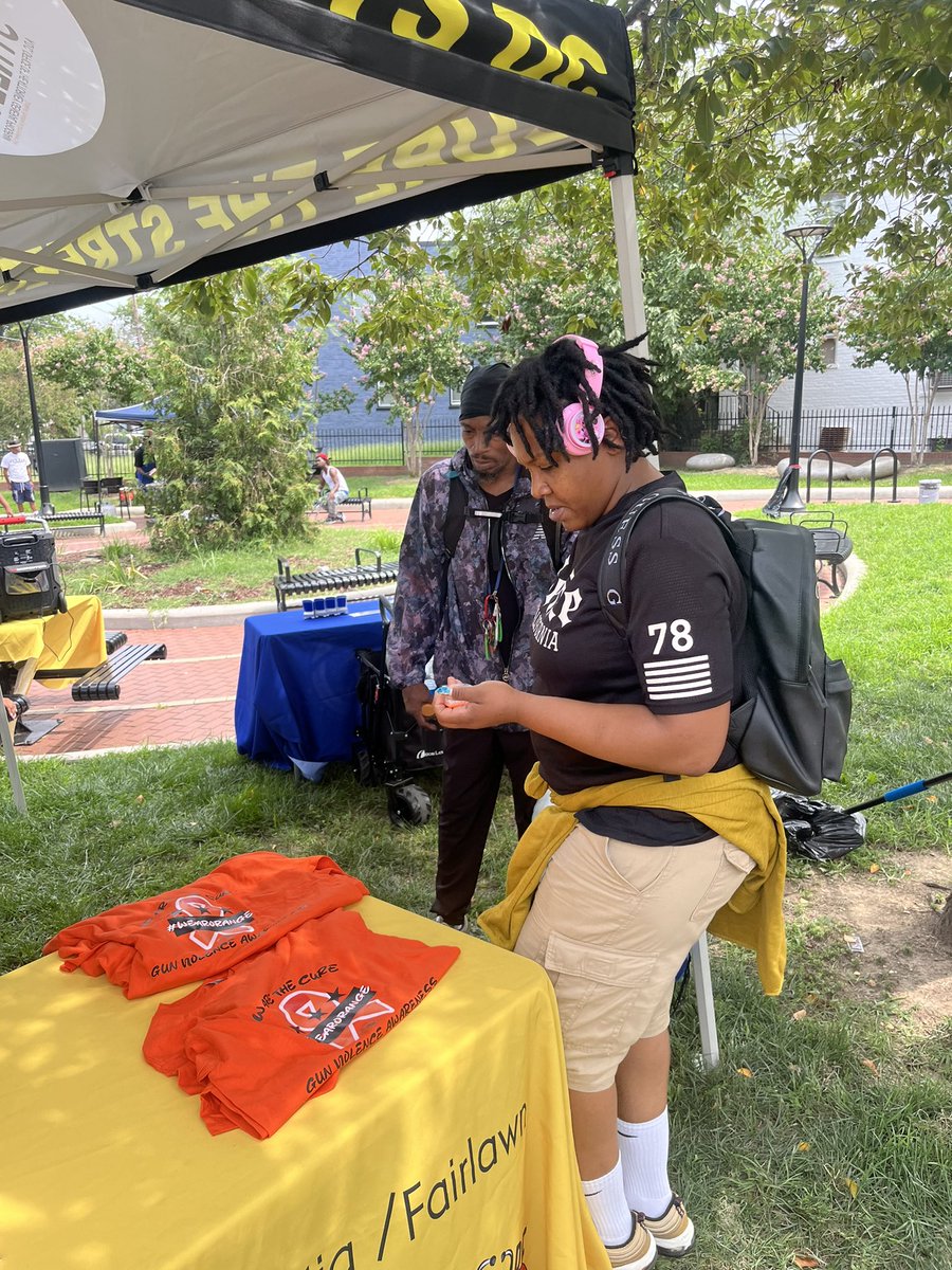 cure_dc's tweet photo. Historic Anacostia/Fairlawn Cure Team at Resources in the Park Party 2. #curecares #resources #stoptheviolence #communityengagement #curedc #ffinc #connecting #curethestreetsdc https://t.co/cqNxKSLXXb
