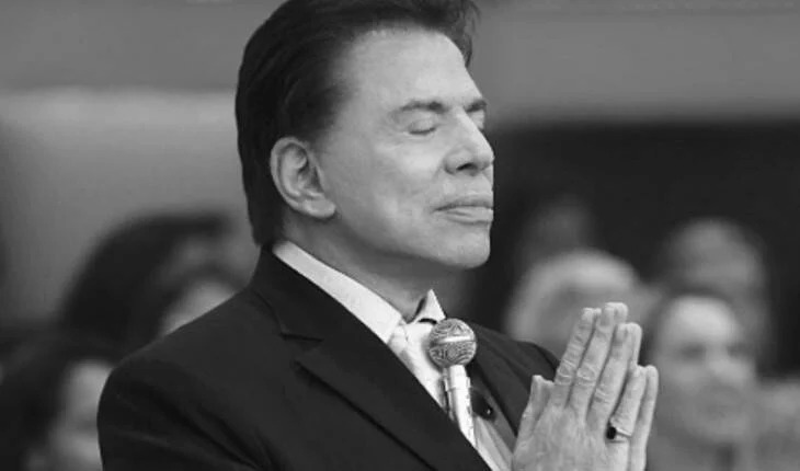 AcervoCharts's tweet photo. Silvio Santos, ícone da televisão brasileira, falece aos 93 anos. https://t.co/yJk5dq9VUC