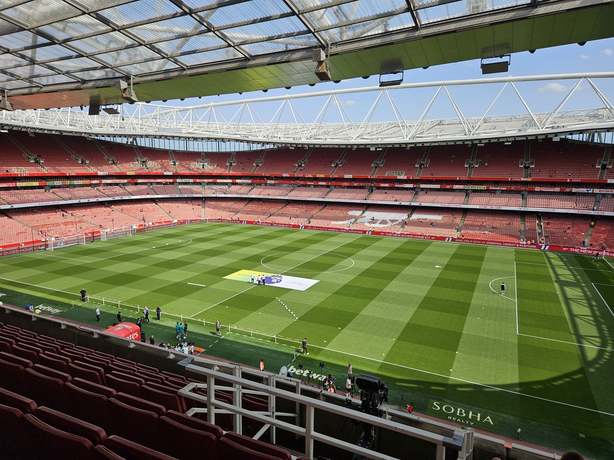 This afternoons entertainment. Welcome back