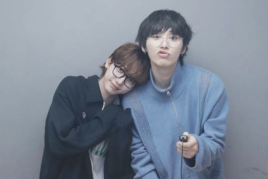 taesanpogi's tweet photo. photobooth fits 😲 https://t.co/0mvyrZA1BT