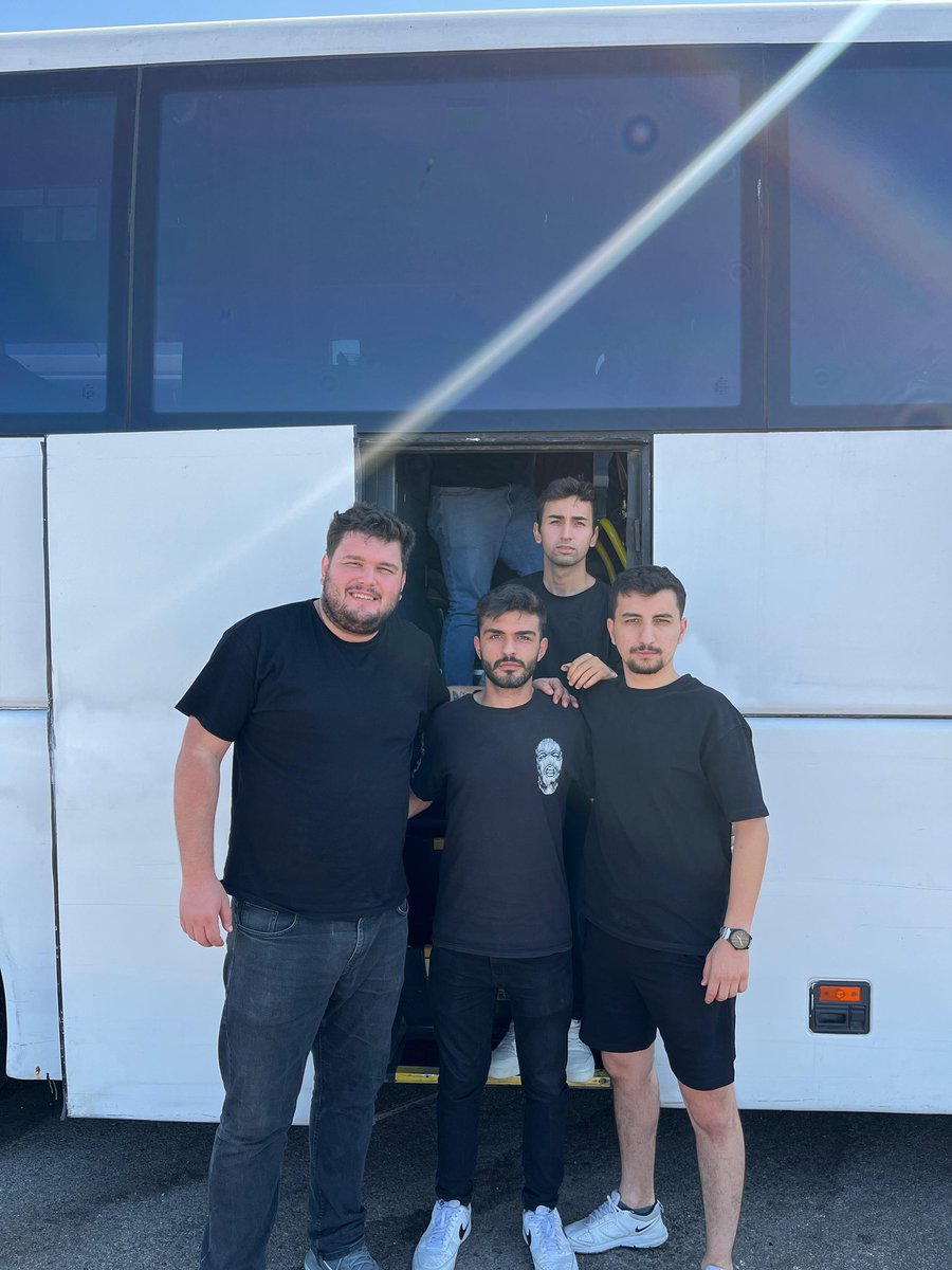 Göztepe deplasmanı için yoldayız.
<a href="/unigfborg/">UNIGFB</a> <a href="/gencfborg/">Genç Fenerbahçeliler</a> #UNIGFB