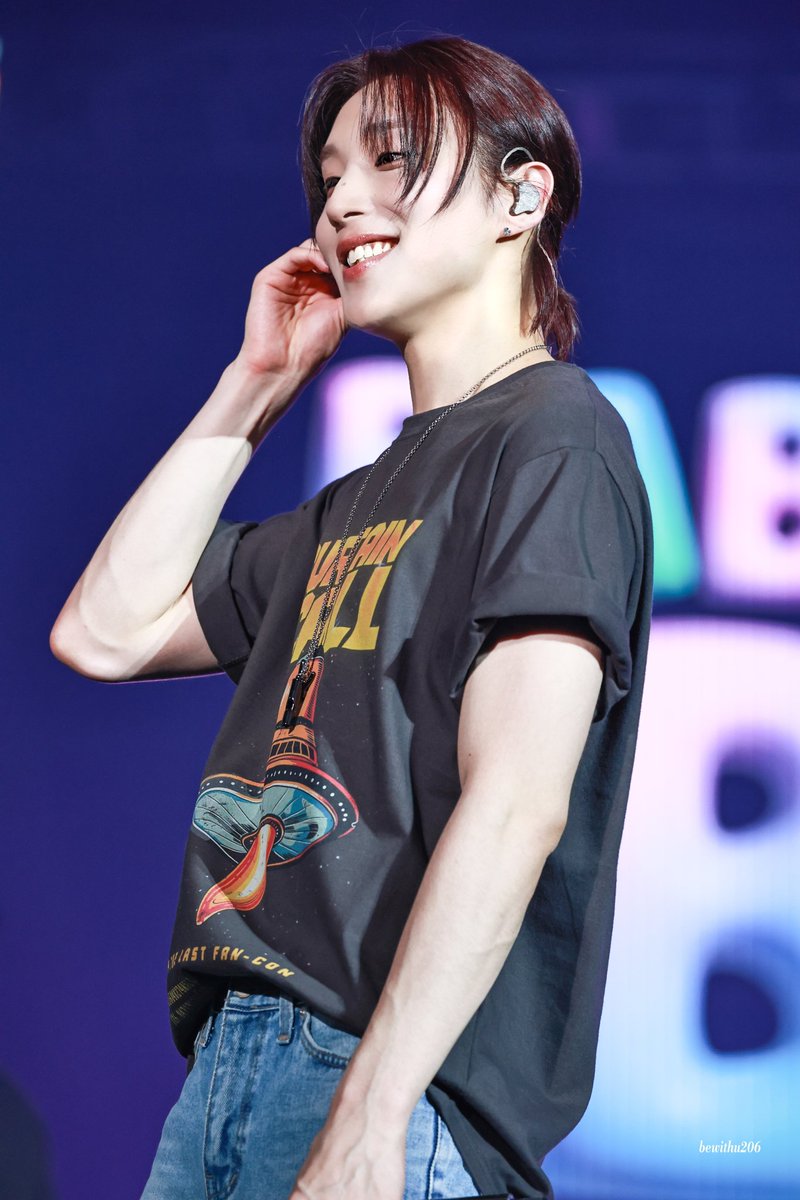 bewithu206's tweet photo. 240817 THE LAST FAN-CON
[CURTAIN CALL]

#BANG_JUNG_YOO_MOON #비에이피 #BAP #문종업 #종업 #moonjongup #jongup #文鐘業 #ムンジョンオプ https://t.co/a2APQkNS1n