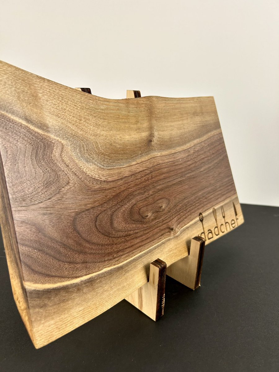 Live edge boards:

- Beautiful aesthetic
- Each is unique
- Lasts a lifetime with care

dadchef.io/product/hand-c…