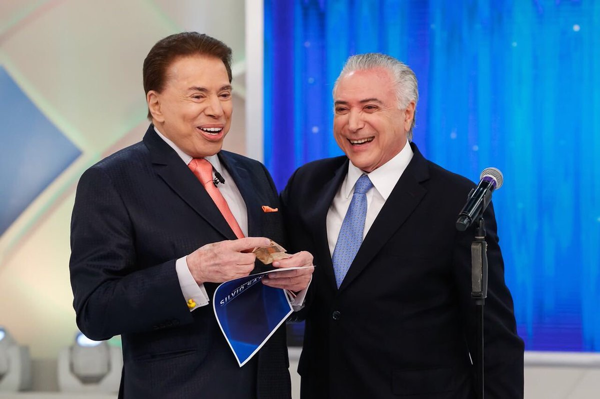 Morreu um amigo da ditadura militar e do Bolsonaro.

Morreu um burguês que deu espaço em sua TV pro Temer tentar convencer milhões de brasileiros que não se aposentar era bom.

Já vai tarde, Senor Abravanel!

E que em breve sua SBT vá com você tambem!