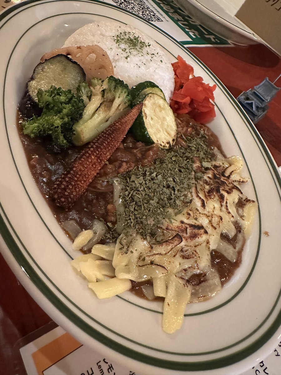 xxxtwentyfour's tweet photo. 今日はカレーランチ。このお店初めて見た。間借りって珍しい。
#ハチヤカレー #カレー #三軒茶屋 https://t.co/hbkJVNZLIe