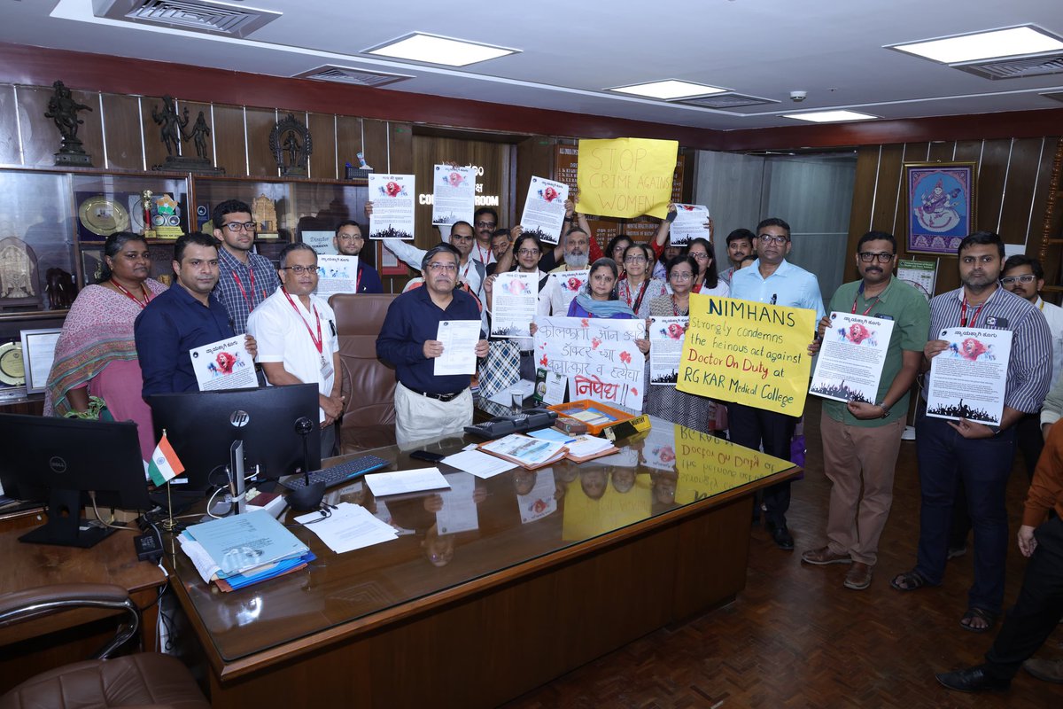 ReddyCr18's tweet photo. #JusticeForMoumita #justiceformoumitadebnath #KolkataDoctor #RGKAR @PMOIndia @HMOIndia @rashtrapatibhvn @RDA_NIMHANS @KolkataPolice NIMHANS faculty &amp; residents in Solidarity for brutal rape and murder of our colleague. Demand 4 fair trail and justice. https://t.co/wGqz7dvTsF