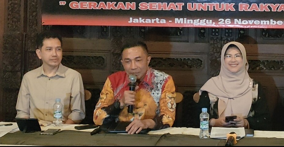 Saya kenal baik beliau berdua ini
Bang Jendral Dharma Pongrekun dan Mas Doktor Kun Wardhana.

Keduanya My Bestie saya.

Keduanya orang baik, bersih, berani, pejuang, yang maju pencalonan Gubernur DKI Jakarta karena ingin menyelamatkan rakyat, dari ancaman kejahatan kesehatan,