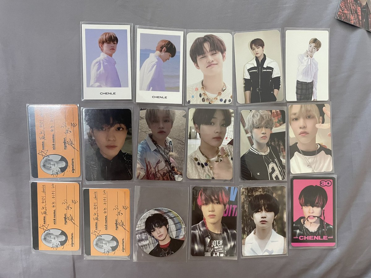 Mark_Lee_TY's tweet photo. สนใจใบไหนทักมาได้นะคะ มีมากกว่าในรูป #ตลาดนัดnct https://t.co/xab7qeAdcx
