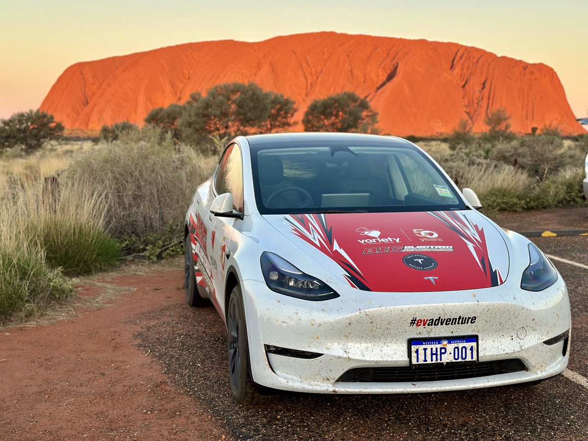 tesla_wa's tweet photo. #evadventure
@VarietyAU #Vari3tY
@Tesla
@TeslaAUNZ
#ModelY #Model3
Day 7
Arrived #Uluru #NorthernTerritory after traveling 257km from #Erldunda. Efficiency 183Wh/km. https://t.co/7U01ebWzsb