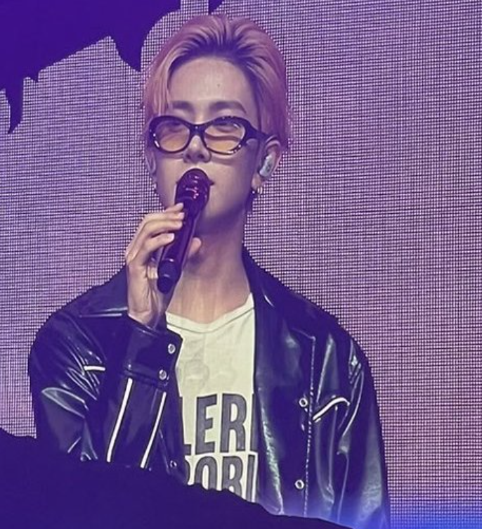 heeseungcokr's tweet photo. TODAYS HEESEUNG SC FOREHEAD STYLE WITH SUNGLASSES https://t.co/0YQl157hLA