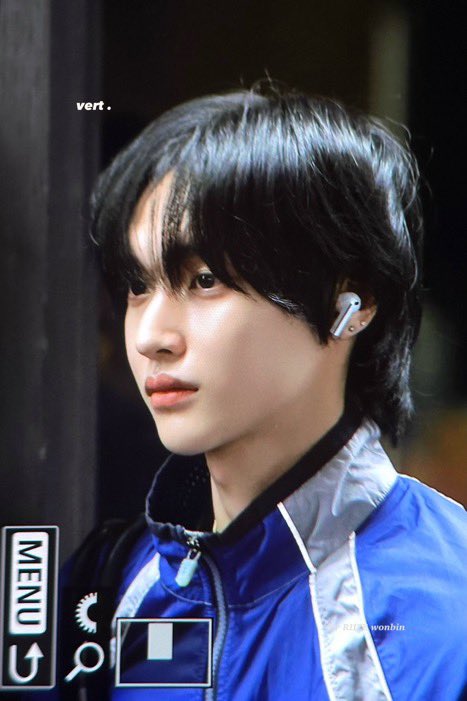 빵 tweet media