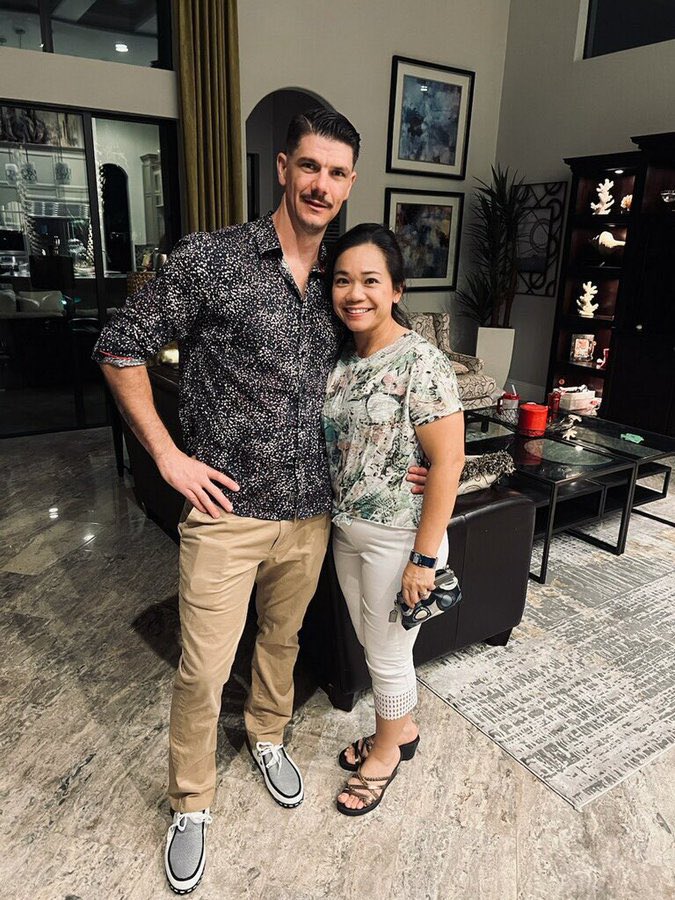 RickyAnalorg's tweet photo. Date night with wifey! #GratitudeIsTheAttitude https://t.co/eRhsurBPU7