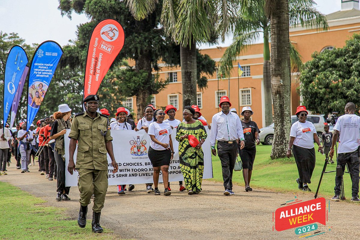 MwizaSophy's tweet photo. The last day of the #AllianceWeek24 started with a March of vibrant young people in Fort Portal City heading Boma Grounds where the grand ceremony was to be held. #SRHR4All https://t.co/atAM3f0i78
