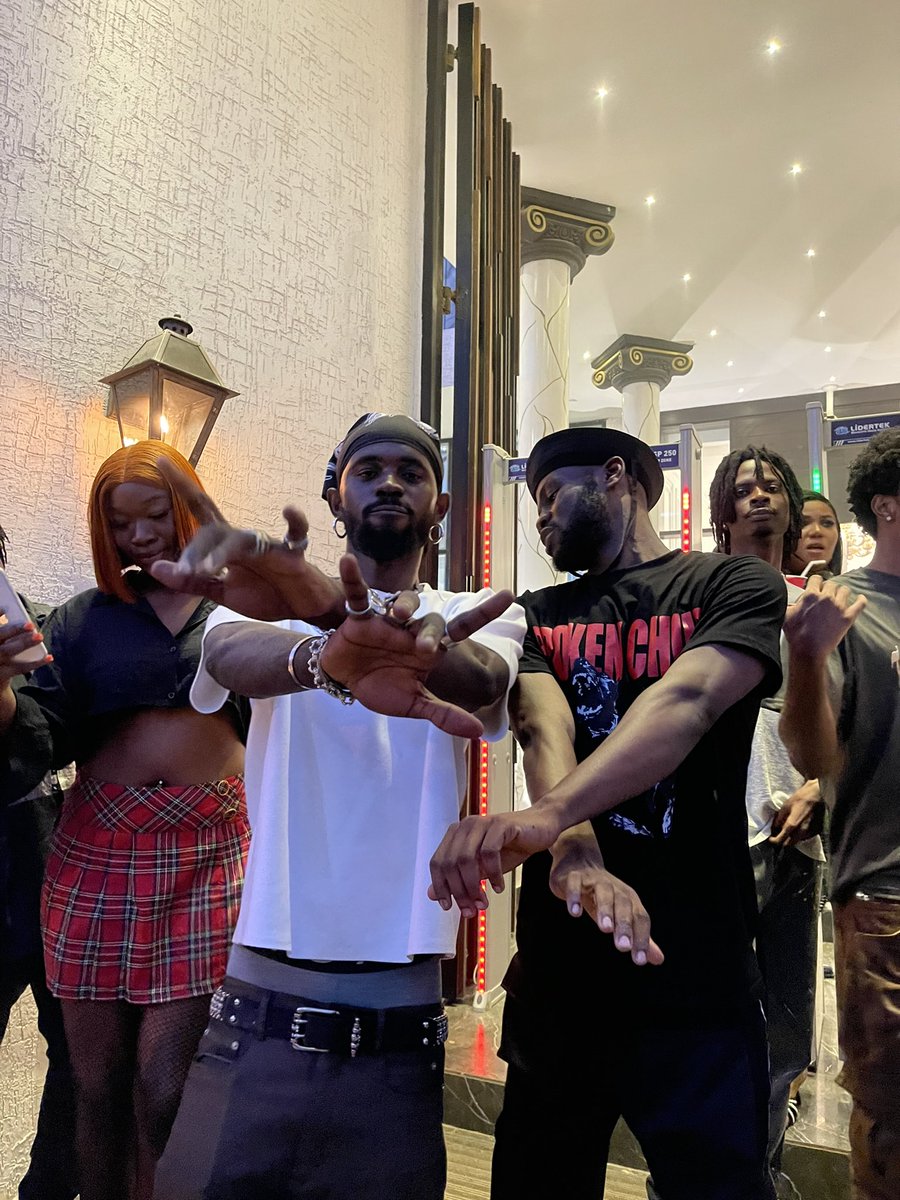 bigsheeeeshh's tweet photo. Me ne KK Raster in the city like thiss with some love, no dirty vibess. Big sheeeeeeeesh😫😫😫🤍🤍🤍👐🏾 https://t.co/F9mBYEPTj0
