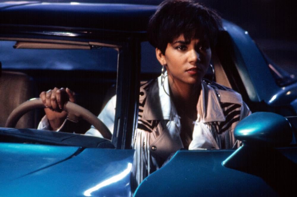 aarslev007's tweet photo. @halleberry The Last Boy Scout https://t.co/6EnbQqzxtW