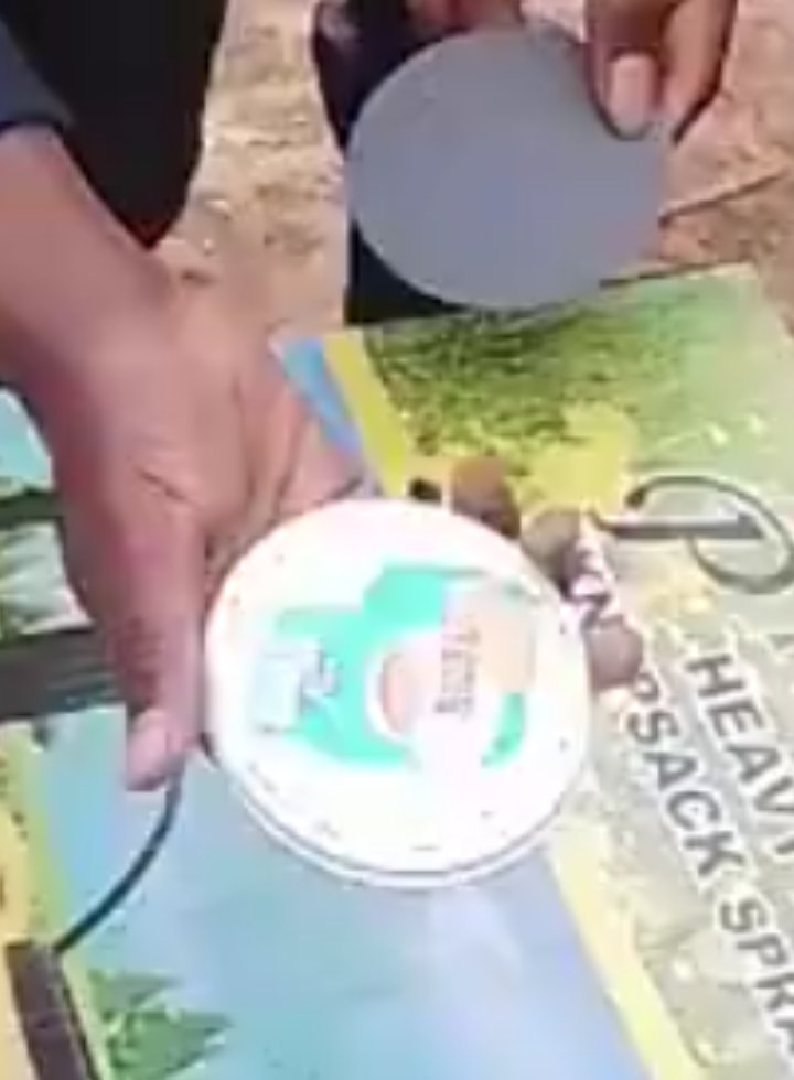 suspensedj254's tweet photo. @kenyasgossips He’s holding two cards, with the one that has a picture on top and the one without a picture underneath. As he drops them, he quickly pushes the card without the picture first with his fingers, all in a split second. https://t.co/Cvjmb3IscQ