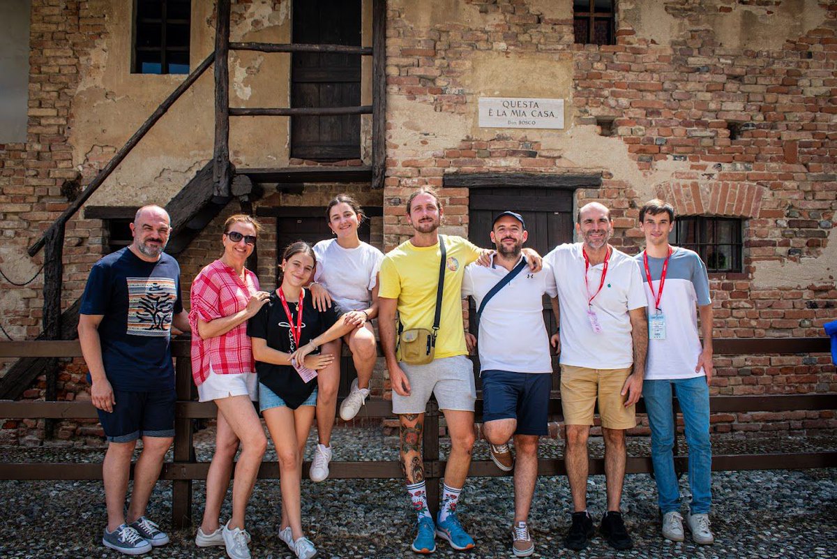 elarboldezaqueo's tweet photo. Tras unos días de descanso queremos dar las gracias por todo lo vivido en el #CPB24.
Nos hemos sentido como en casa❤️. Gracias a @MJS_es @SalesianosEs  @SalesianasEs por la confianza y a todos los participantes. ¡Nos vemos en los árboles!🌱🌳🍃
.
#MúsicaCristiana #RockCristiano https://t.co/LTf4PH54zG