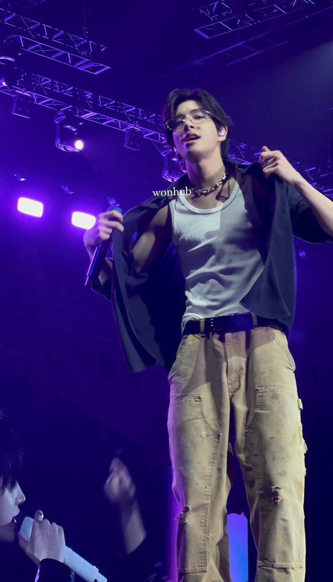 JAKE WTF I AM SCREAMING