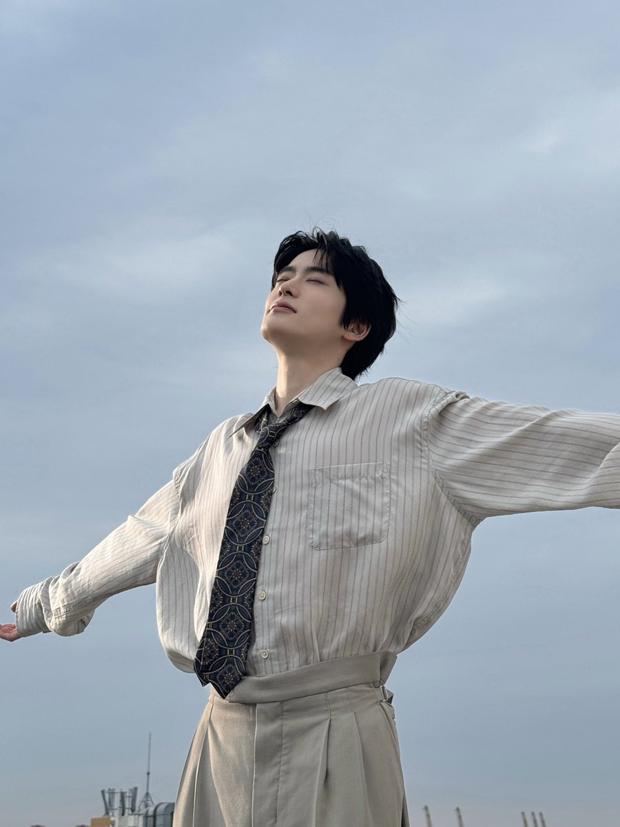 NCTsmtown's tweet photo. 𝐼 𝑏𝑒𝑡 𝑦𝑜𝑢 𝑤𝑎𝑛𝑛𝑎 𝑏𝑒 𝑚𝑖𝑛𝑒 🌹

#JAEHYUN #재현 #J 
#JAEHYUN_J 
#Dandelion  #JAEHYUN_Dandelion 
#Roses #JAEHYUN_Roses 
#NCT #NCT127 https://t.co/8y8zV0EXEg