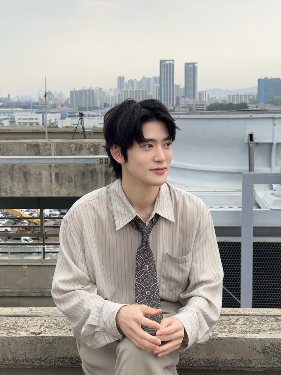 NCTsmtown's tweet photo. 𝐼 𝑏𝑒𝑡 𝑦𝑜𝑢 𝑤𝑎𝑛𝑛𝑎 𝑏𝑒 𝑚𝑖𝑛𝑒 🌹

#JAEHYUN #재현 #J 
#JAEHYUN_J 
#Dandelion  #JAEHYUN_Dandelion 
#Roses #JAEHYUN_Roses 
#NCT #NCT127 https://t.co/8y8zV0EXEg