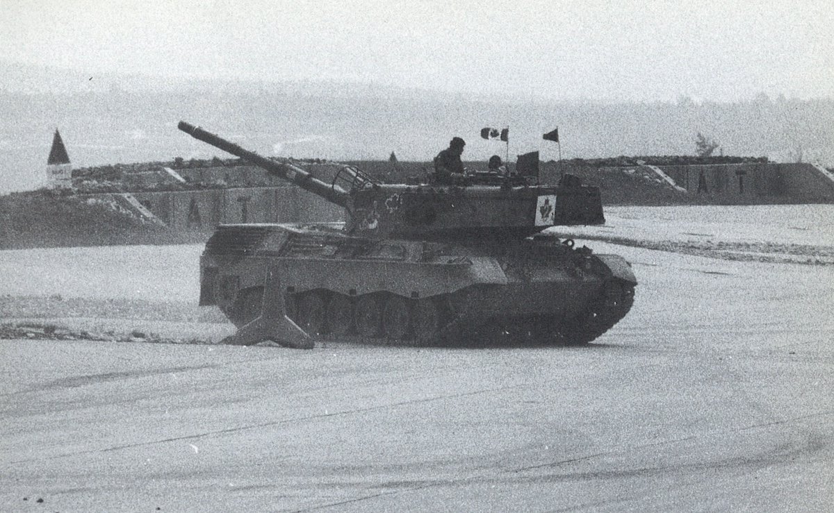 🇨🇦Leopard C1 (Leopard 1A3 with modernized Colbelda FCS) tanks in CAT'87