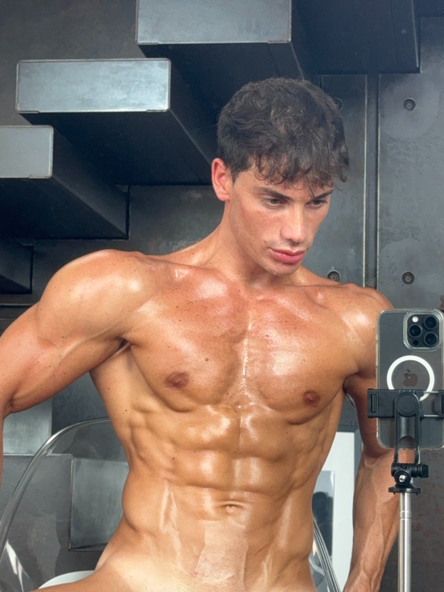 Say 'YES' for the full pic in ur dms