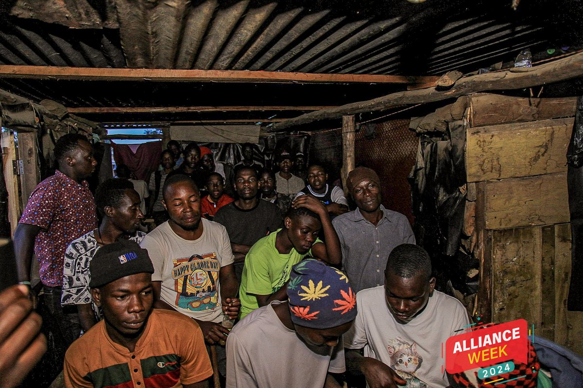 MwizaSophy's tweet photo. The #AllianceWeek24 took place for 5 days in Fort Portal City and Kabarole District spearheaded by @SRHRAllianceUg and it's partners.
The week was full of different activities like Reproductive health camps, co-operate Social Responsibility, in school health talks and more. https://t.co/hmIfop6B6M