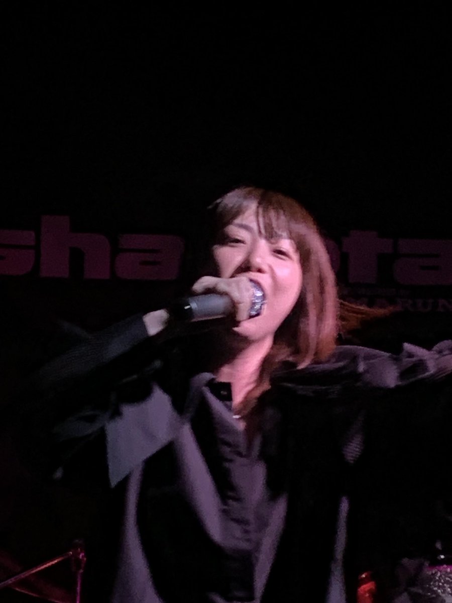 Nickmin11's tweet image. DEKILUCO観るならやっぱりライブハウスだなー！めっちゃカッコいい！
#DEKILUCO
#NOWORNEVER
#shacotan