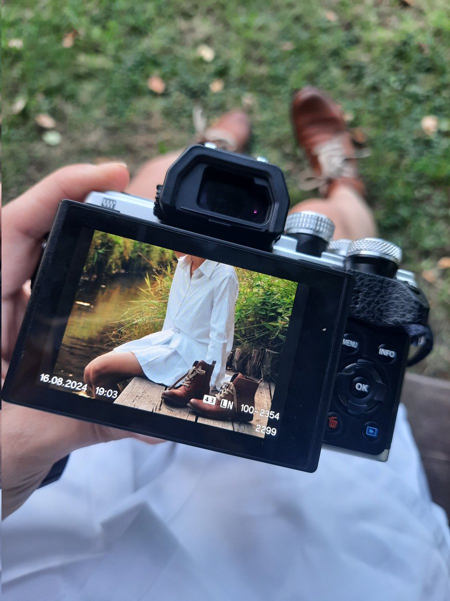 M1okyu's tweet photo. Kocham to zdjęcie 
#thepromisedneverland #Emma https://t.co/i6JDFsU3iZ