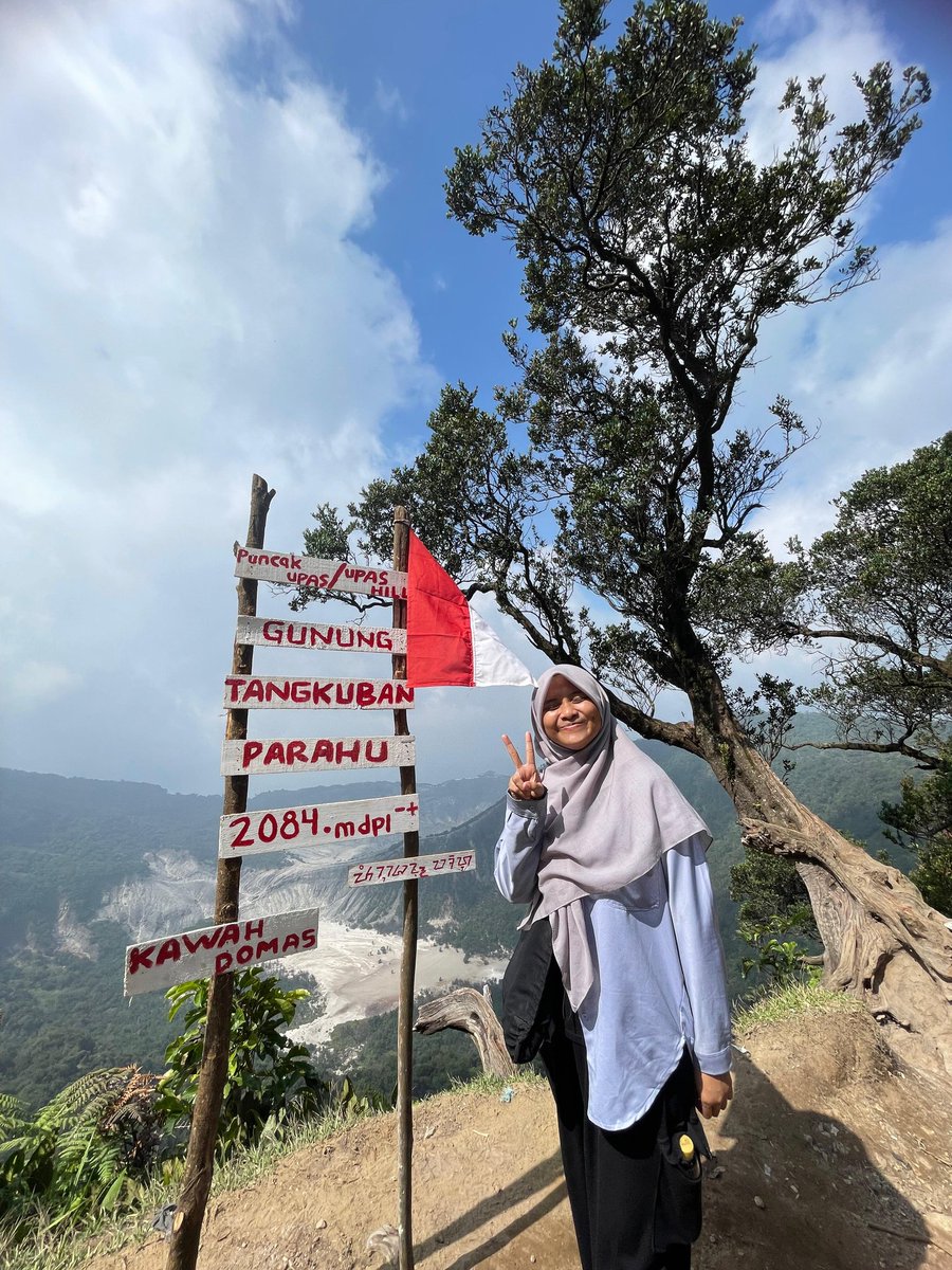 rahfazy's tweet photo. kembali muncak tipis" setelah vacum lama,
sehatsehat orang sehat .. https://t.co/0rpJ08wupy