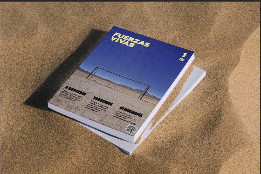pdcstsnms's tweet photo. Bueno llegó el momento de presentar este proyecto en el que tanto tiempo llevamos trabajando.

Fuerzasvivas, la revista anual monográfica de pdcstsnms https://t.co/wA72kvY8GS