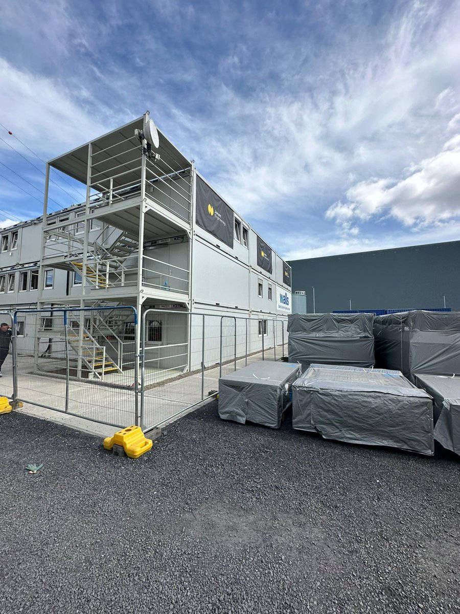 IeVending's tweet image. 🎉 Exciting Update! 🎉
We’re proud to announce the installation of a brand-new vending machine at one of Dublin’s prominent construction sites, managed by the renowned Jones Engineering.

#VendingSolutions #JonesEngineering #Dublin #ConstructionIndustry #TeamSuccess