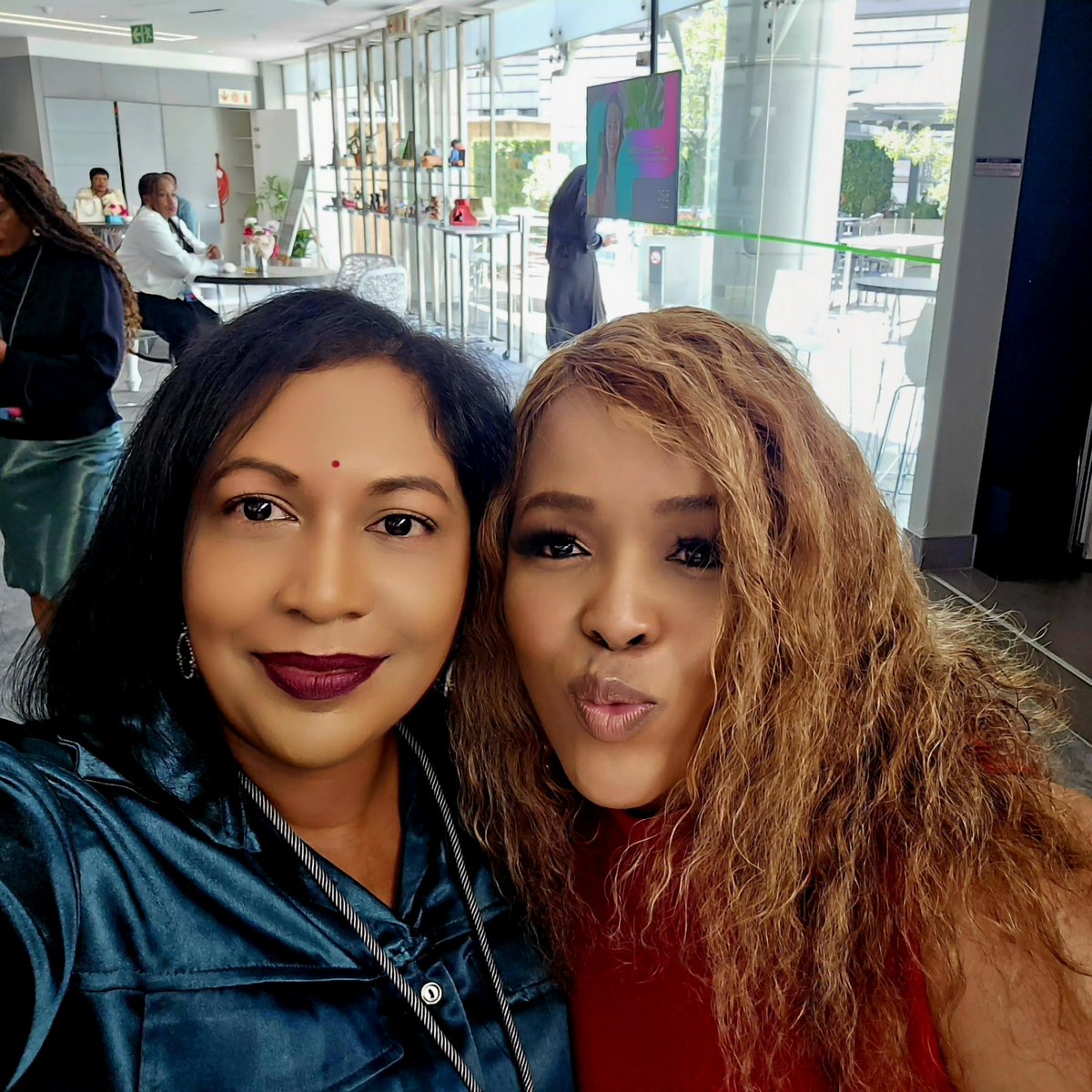 <a href="/tumi_morake/">𝓣𝓾𝓶𝓲 𝓜𝓸𝓻𝓪𝓴𝓮 🌈✊🏾🇿🇦💖</a> 
Thanks for the selfie. Just love Tumi! 
#JSESheinvests2024
<a href="/JSE_Group/">JSE</a>