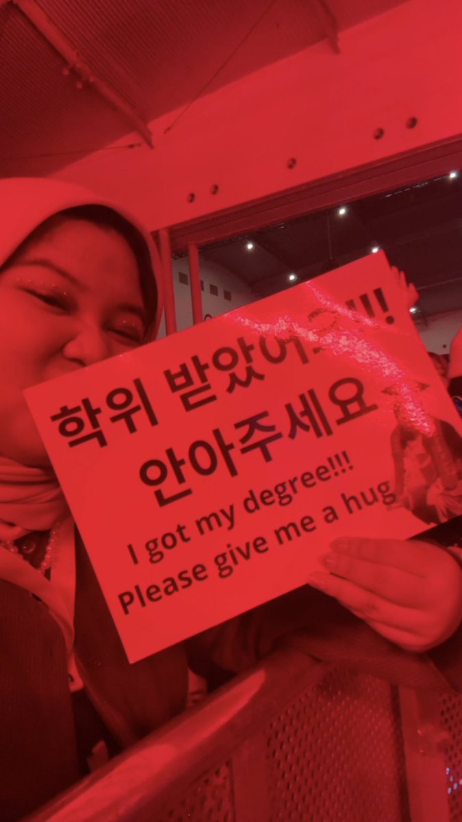 gyuleyy's tweet photo. GUE KULIAH 4 TAHUN NANGIS DARAH DPT INI 😭😭#FATEPLUS_IN_JAKARTA #JAKE https://t.co/OLYnyrkm9o
