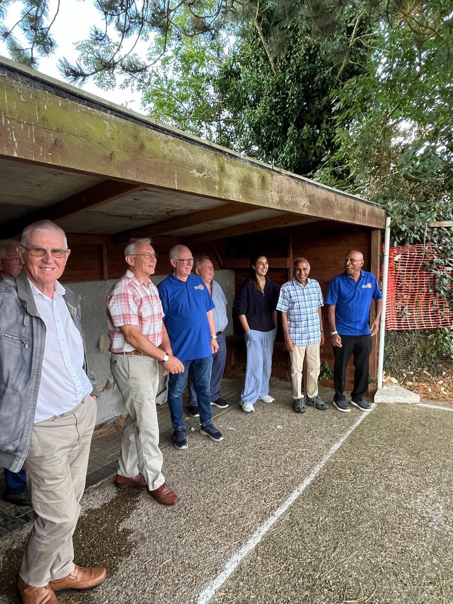 RotaryCantUK's tweet photo. Last Friday saw a spirited evening of camaraderie & rivalry when we joined @ForestBlean & #Sunrise #Rotary clubs for an inter-club Bat & Trap competition – now one of our regular events: 🏅https://t.co/AIuObePqgq
#batandtrap #rotaryfun #rotarymembers #canterbury @RotarySE1120 https://t.co/ozo2e715G8