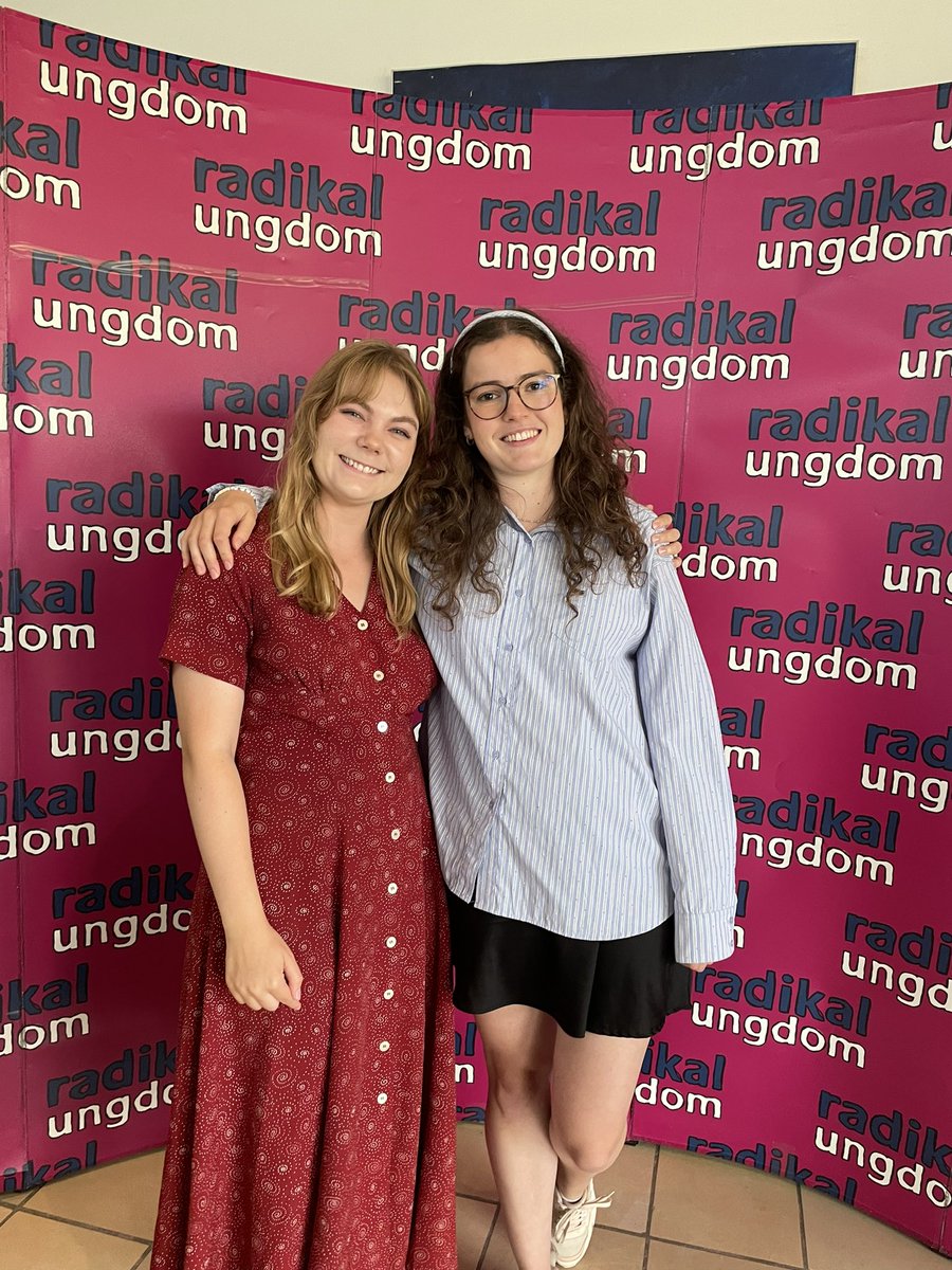 Radikal Ungdoms nye landsforperson er <a href="/AnastasiaMilt/">Anastasia Olivia Milthers</a> ✨
Hun er et kæmpe talent og jeg kan kun anbefale at gå ind og følge med i, hvad hun har at sige! Jeg er sikker på, at hun kommer til at blæse jer bagover🤗