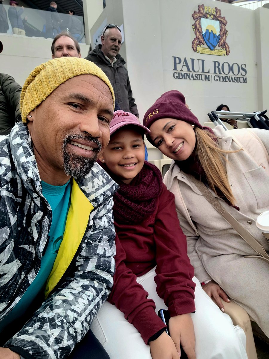 UtianG's tweet photo. When you're at the biggest school's rugby match of the year and the Springboks are also playing. #PRGvsGrey #SAvsAUS #MaroonMachine #Springboks πΏπ¦ π https://t.co/69euPFWpOU