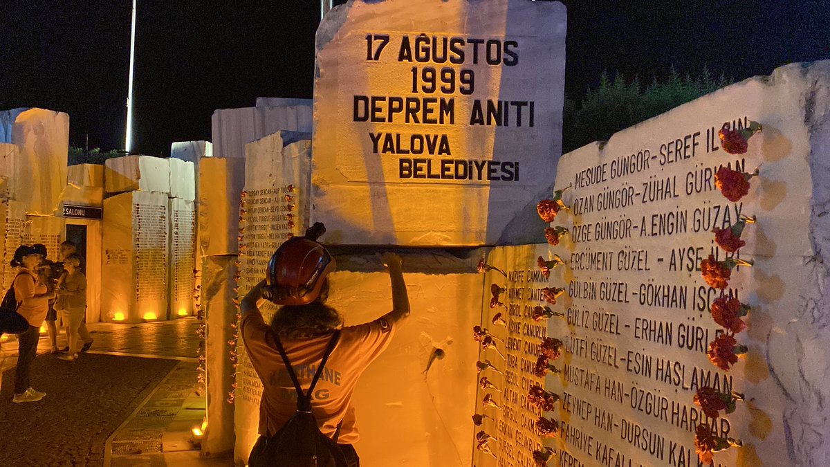 GUMUT2's tweet photo. Çeyrek asır oldu, hala alınmış önlemler yok. Bilimle kavga etmeye devam ediyorlar. 25 yılda bir şehir değişir, bir ülke yeniden yaratılırdı. #17AgustosDepremi https://t.co/HMPLiO5cNL
