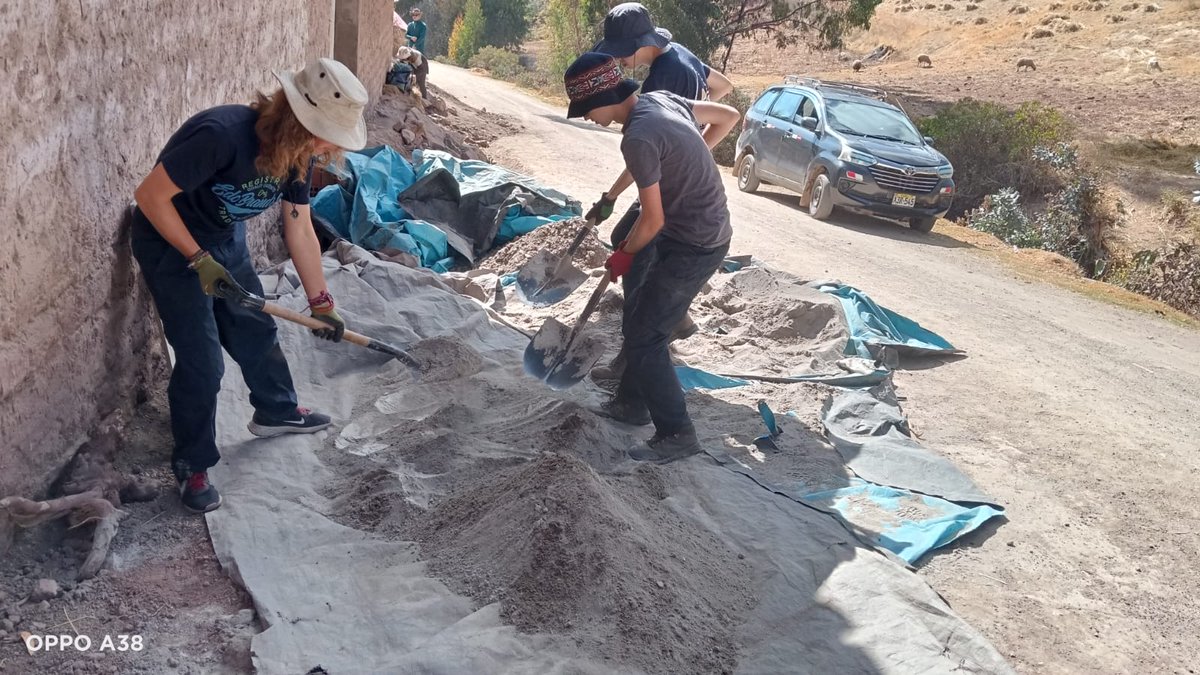 campperu's tweet photo. Work continues on the construction of toilet #20 🚽 at #CampMoray.  We are impressed by the hardwork and momentum from #TeamFalcon 🤗🙌 #campseffect @CampsInt https://t.co/KO17sqA1Hx