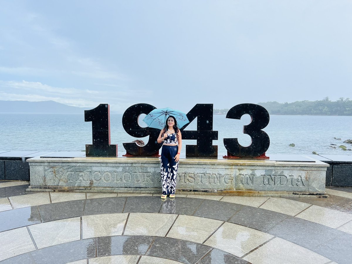 sonalgoelias's tweet photo. At the Proud historic #FlagPoint #PortBlair 🇮🇳

Flag Point in Port Blair is where the Indian flag was hoisted for the first time on Indian soil. 
The flag was hoisted by Netaji Subash Chandra Bose ji on December 30th 1943 🙌🏻

#Tiranga 🇮🇳
#NationProud https://t.co/DKVcuZMnoa