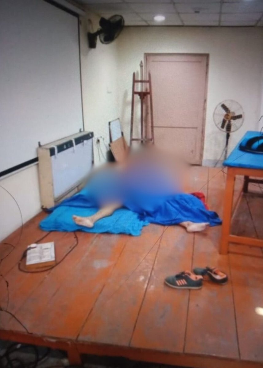 KES ROG*L DI INDIA ⚠️

1/ Seorang doktor perempuan 31 tahun di India telah dir*g*l di tempat kerja (hospital) nya, malam hari setelah bertugas 36 jam oleh beberapa org lelaki.

2/ Mayat beliau ditemui dalam keadaan separuh bogel, tulang pinggul patah (ingat senang2 ke tulang