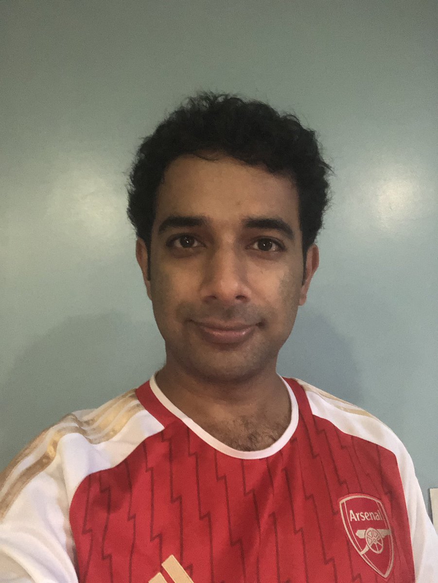 SSohaard's tweet photo. Fresh look for the new @premierleague season☺️ Can’t wait for the 1st @Arsenal game of the season. #MatchdaySelfie #COYG #Kickoff #ARSWOL https://t.co/jsp6vExVBn