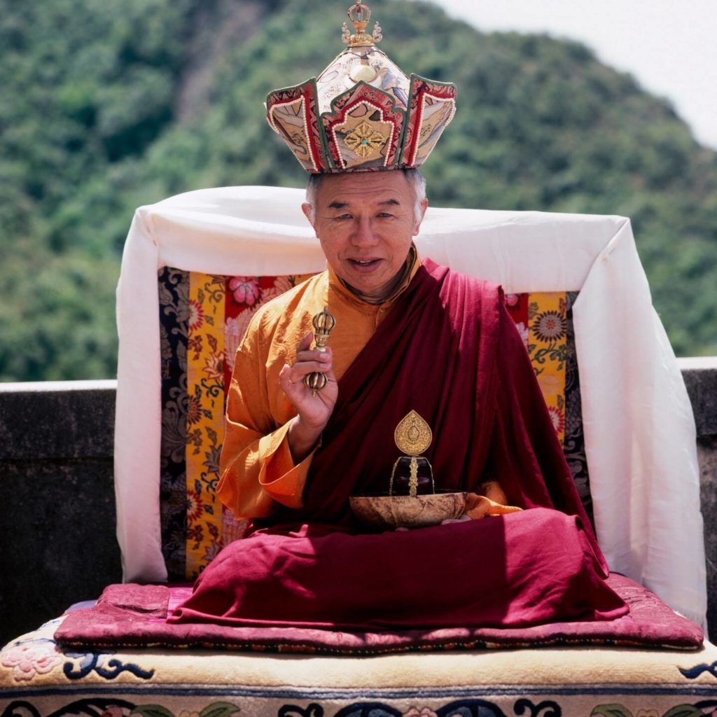 JDharmaQuotes's tweet photo. Same essence but separate from of manifestation ~ Tulku Urgyen Rinpoche
https://t.co/GQa4ebhtnN https://t.co/nWa5sFUCvH