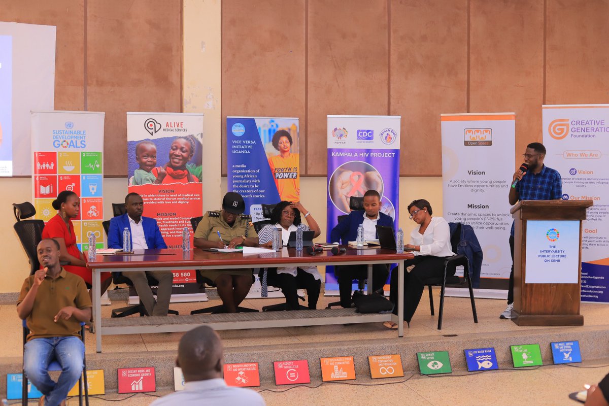 kat_festo's tweet photo. Highlights: Panel Discussion at the #SRHR Intervarsity Public Lecture at @kyambogou.
The Panelists:
- Innocent - @hipipo
- Dr. Pasquine - @AMSUganda
- Rehema - @OpenSpaceUganda
- Christine - @PoliceUg
- Simon - @Mglsd_UG
- Stella - @Reachoutmbuya
#AmplifySDGs #PartnersForImpact https://t.co/qlQhXtPOkG
