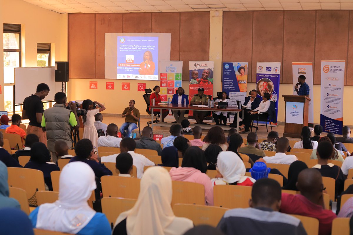 kat_festo's tweet photo. Highlights: Panel Discussion at the #SRHR Intervarsity Public Lecture at @kyambogou.
The Panelists:
- Innocent - @hipipo
- Dr. Pasquine - @AMSUganda
- Rehema - @OpenSpaceUganda
- Christine - @PoliceUg
- Simon - @Mglsd_UG
- Stella - @Reachoutmbuya
#AmplifySDGs #PartnersForImpact https://t.co/qlQhXtPOkG