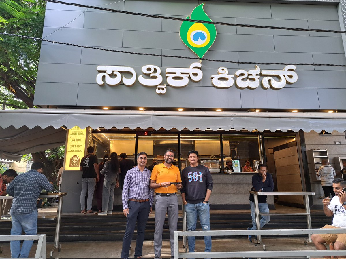 beingsworld's tweet photo. #Satvikkitchen
#Bengaluru is known for it's entrepreneurial Energy, but Energy multiplies with #satvikfood
The Best #satvik #bhojan in #bengaluru with #nogarlicnoonions at #Satvik Kitchen.
Met for business, made a friend....
Thank You Santosh for the Best #southindianfood https://t.co/VsepnPxxrR